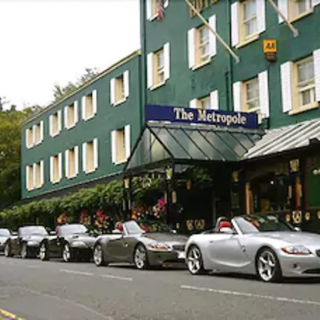 Metropole Hotel And Spa-2