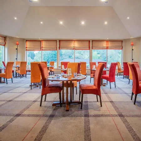 Metropole Hotel And Spa-3
